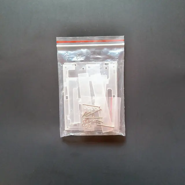 Arduino Uno R3 — accesorios incluidos